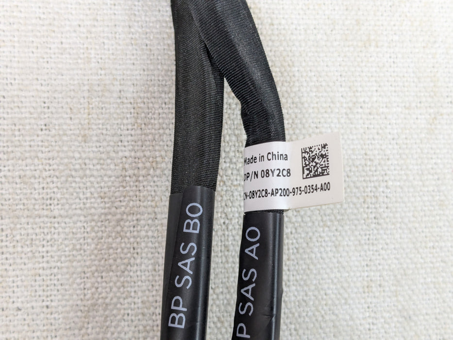 Dell 8Y2C8 PowerEdge R640 10x 2.5” BP to Mini Mono RAID Cable